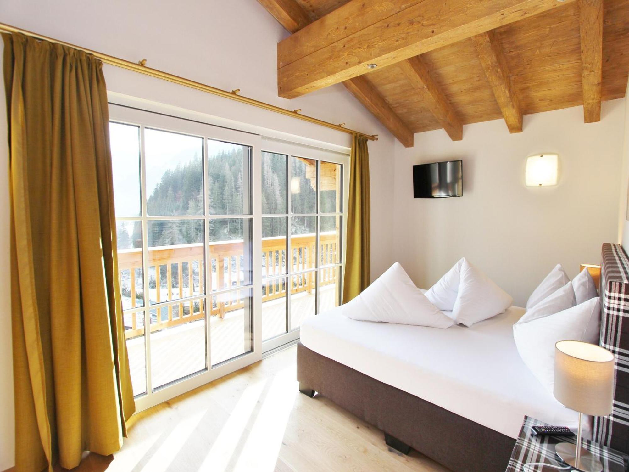 Modern Chalet With Sauna Near Ski Area In Saalbach Hinterglemm Salzburgerland Buitenkant foto